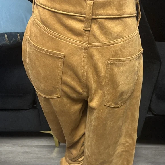 Banana Republic Factory Ultra High rise Wide leg Vegan Suede Pants - Picture 3 of 6